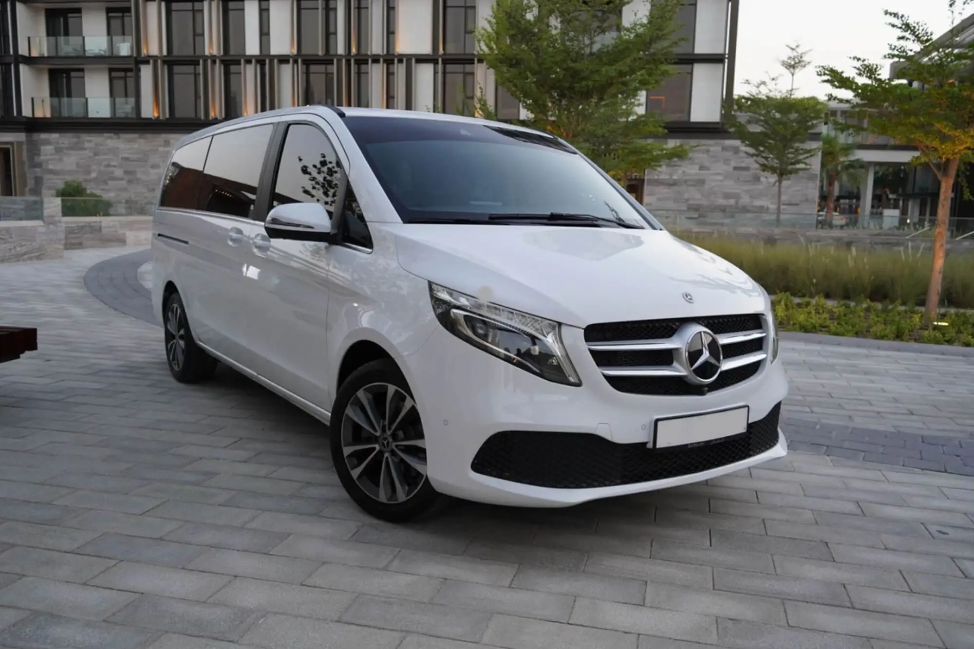 Mercedes-Benz V-class rent